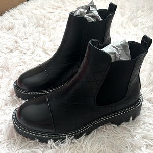 NWT Quilted Black Platform Ankle Chelsea Boots US9.5